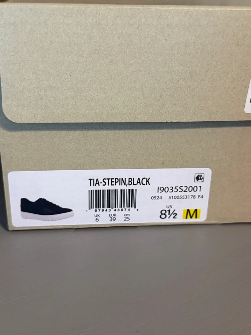 SOUL Naturalizer Black Leather Sneakers with White Sole - Picture 7 of 7